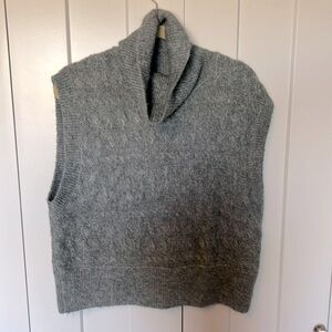 Old Navy sleeveless Cowlneck  sweater size large